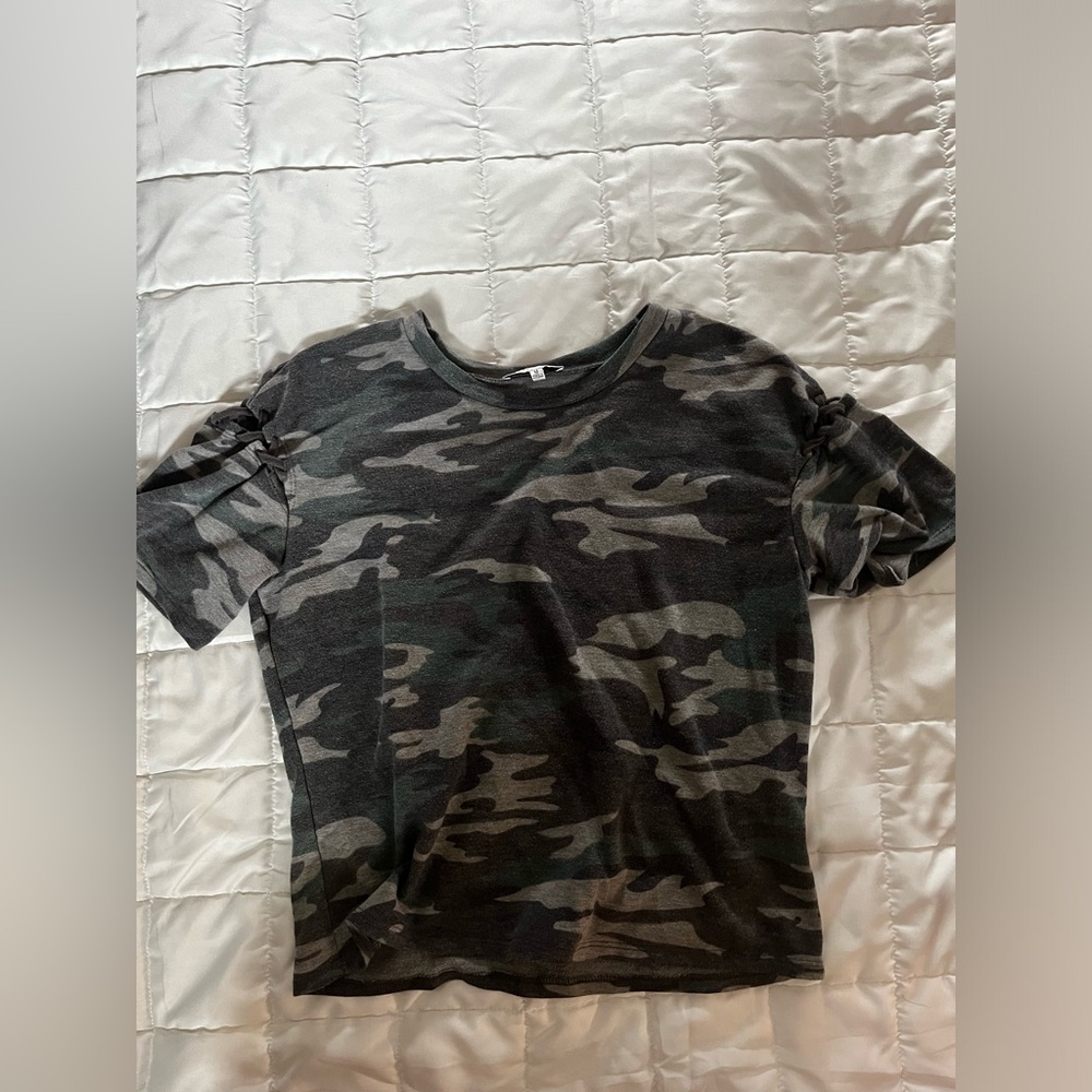 Camo crop top